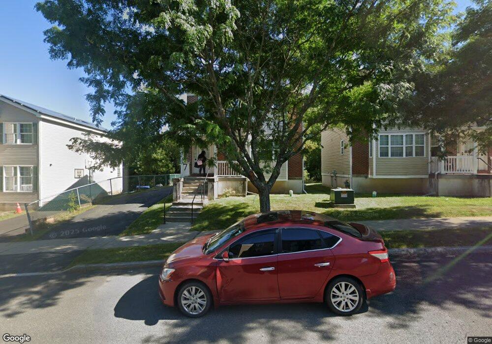 553 Lark Dr, Albany, NY 12210 - photo 1