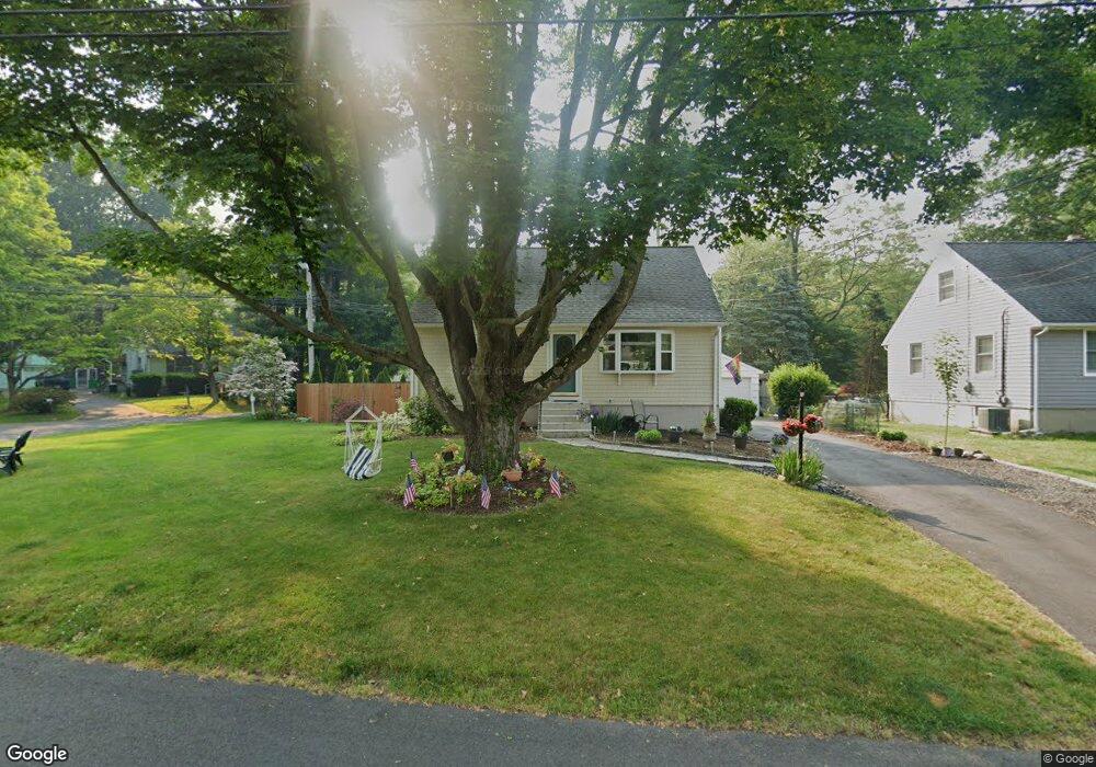 375 Sasapequan Rd, Fairfield, CT 06824 - photo 1