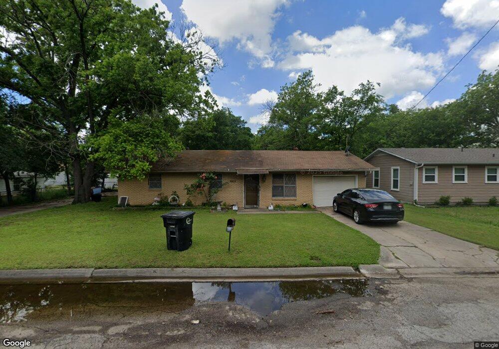 1005 N Walnut St, Cleburne, TX 76033 - photo 1