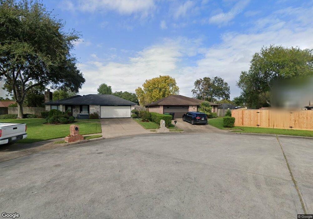 10907 Gulf Bridge Cir, Houston, TX 77075 - photo 1