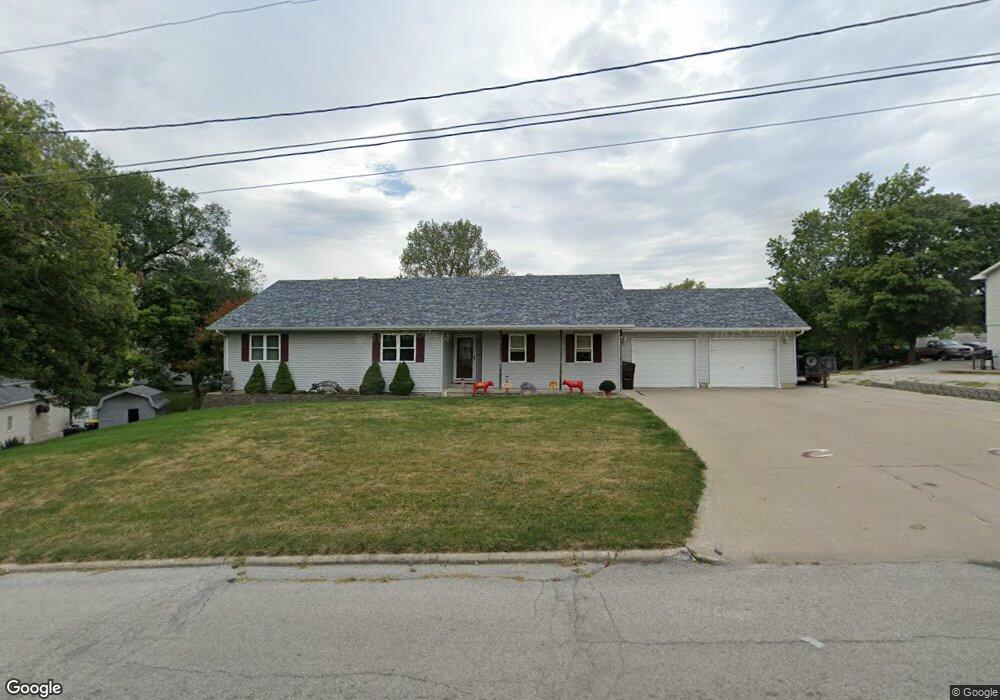114 N Kossuth St, Osceola, IA 50213 - photo 1