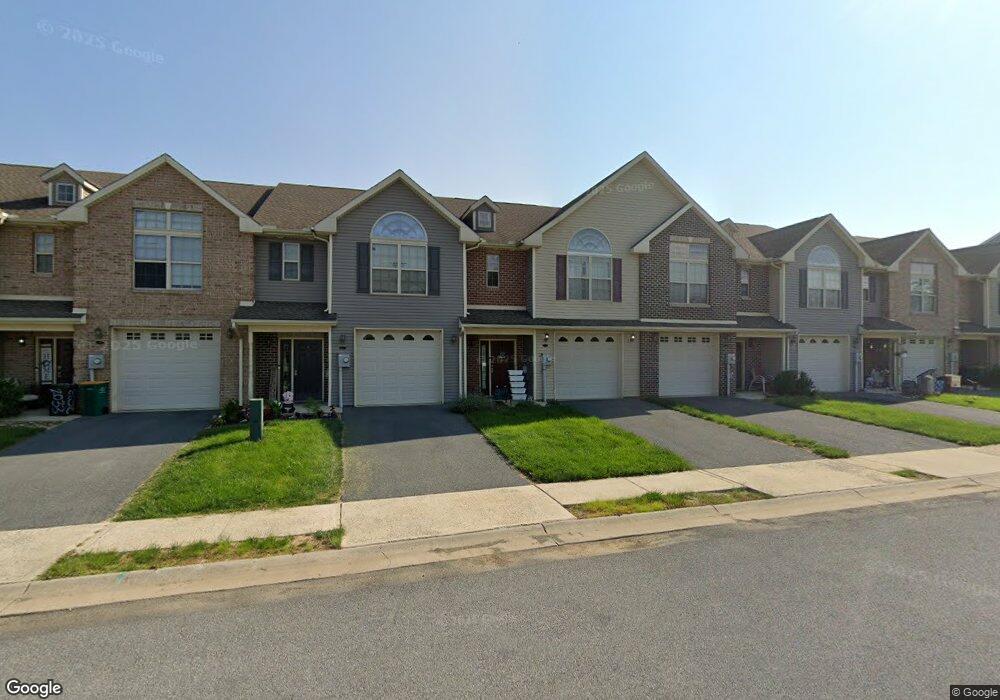 2039 Clinton Ave, Chambersburg, PA 17201 - photo 1