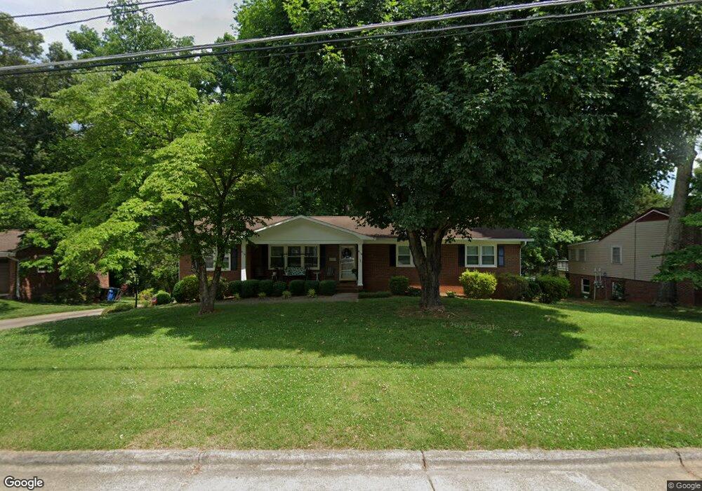 816 Woods Dr, Statesville, NC 28677 - photo 1