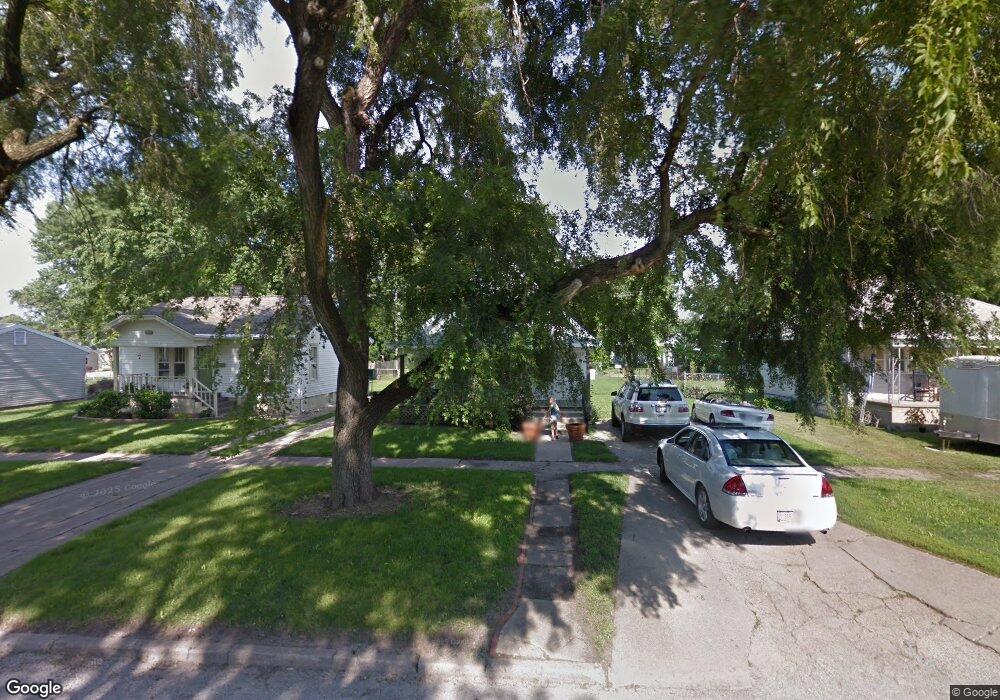 808 N 12th St, Mattoon, IL 61938 - photo 1