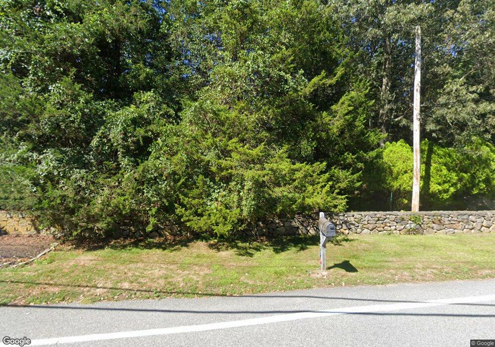 628 Cedar Ave, East Greenwich, RI 02818 - photo 1