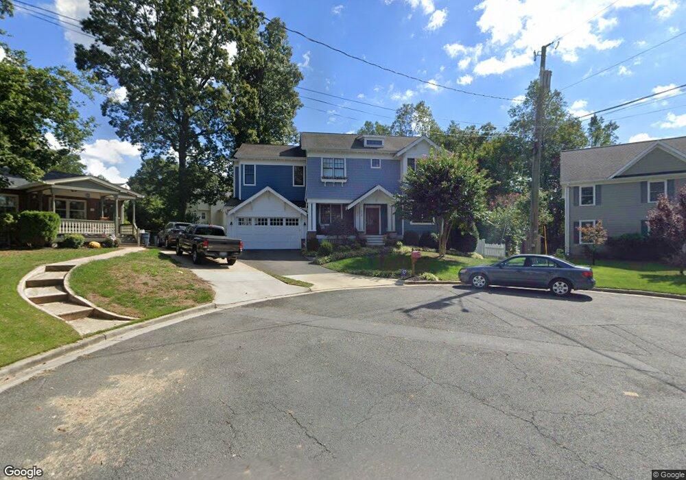 925 Circle Dr SE, Vienna, VA 22180 - photo 1