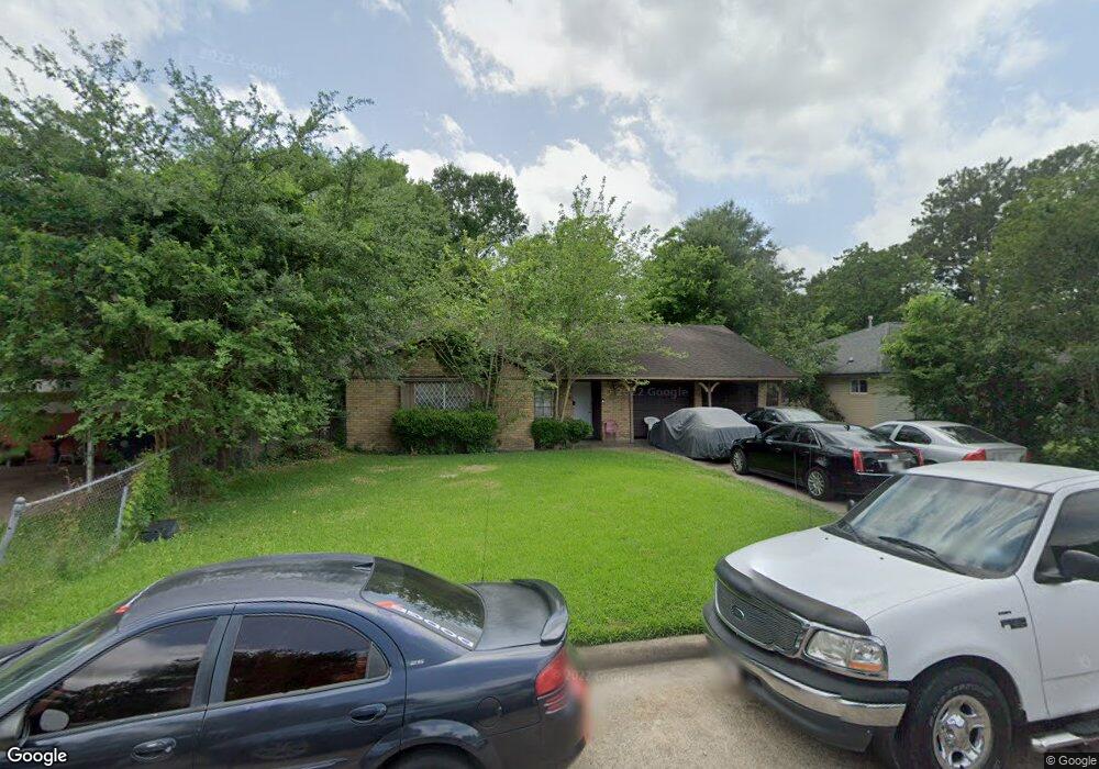 7706 Yoe St, Houston, TX 77016 - photo 1