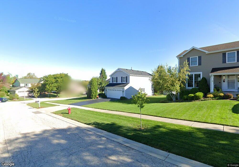 569 Flora Dr, Algonquin, IL 60102 - photo 1