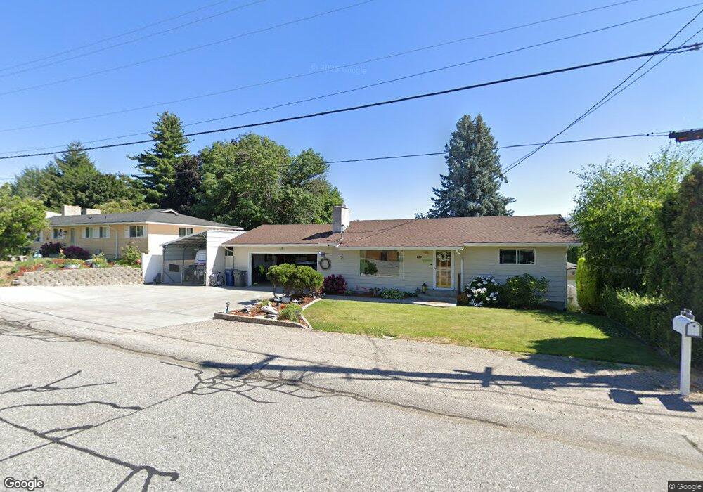 620 13th St NE, East Wenatchee, WA 98802 - photo 1