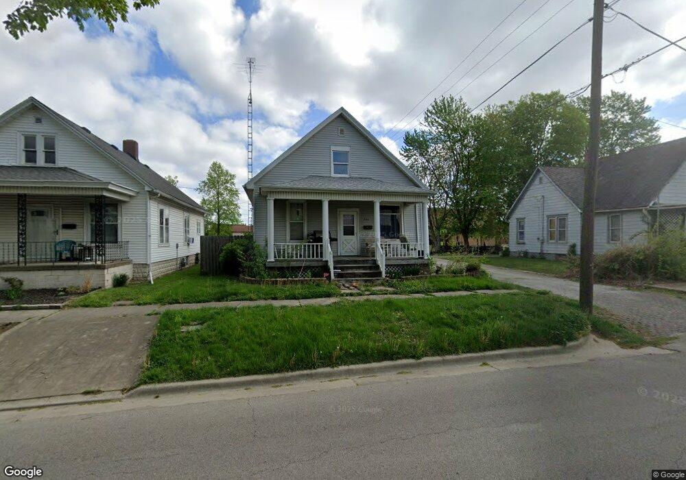 206 Decatur St, Lincoln, IL 62656 - photo 1