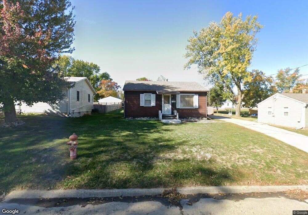 315 E 11th St S, Newton, IA 50208 - photo 1