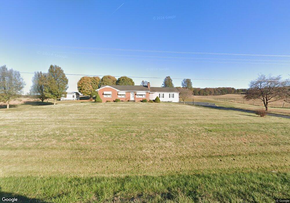 2200 Hermitage Rd, Waynesboro, VA 22980 - photo 1