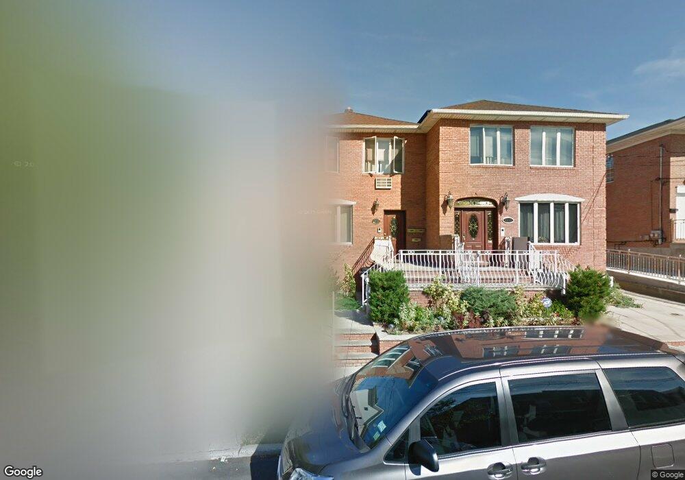 6119 161st St, Fresh Meadows, NY 11365 - photo 1