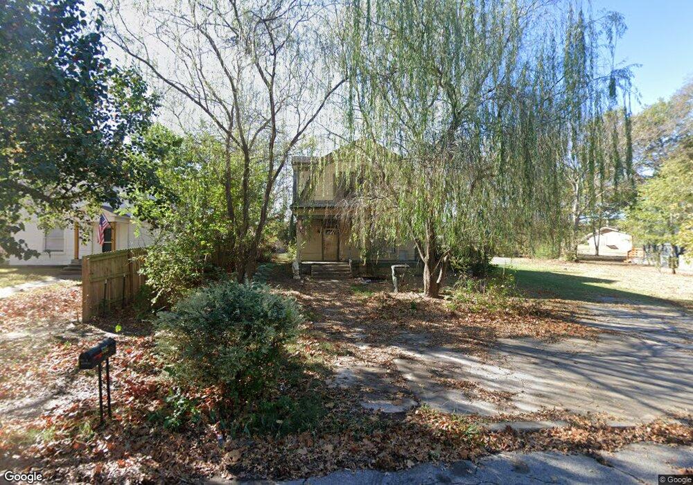 606 N Seminole Ave, Okmulgee, OK 74447 - photo 1