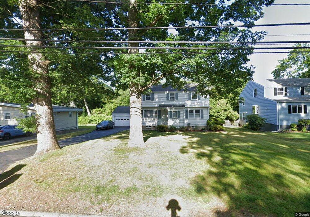 110 Crestwood Dr, Stamford, CT 06905 - photo 1