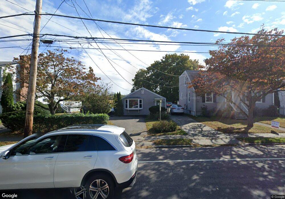 785 Oldfield Rd, Fairfield, CT 06824 - photo 1