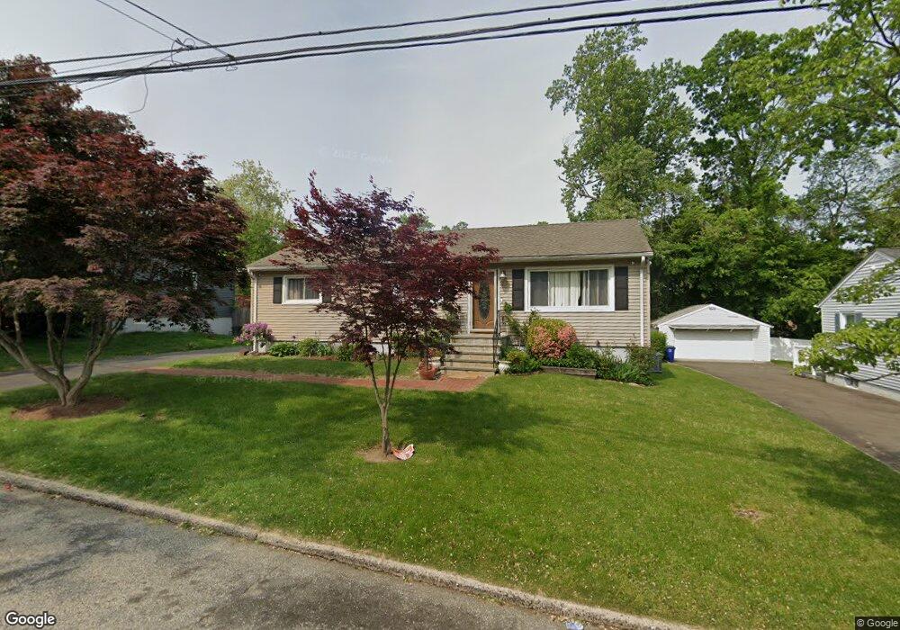 73 Eastwood Rd, Bridgeport, CT 06606 - photo 1