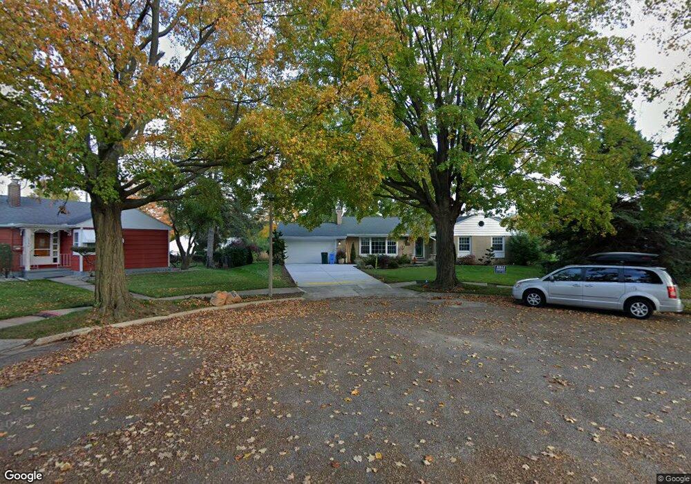 1719 Windsor Place, Lansing, MI 48910 - photo 1