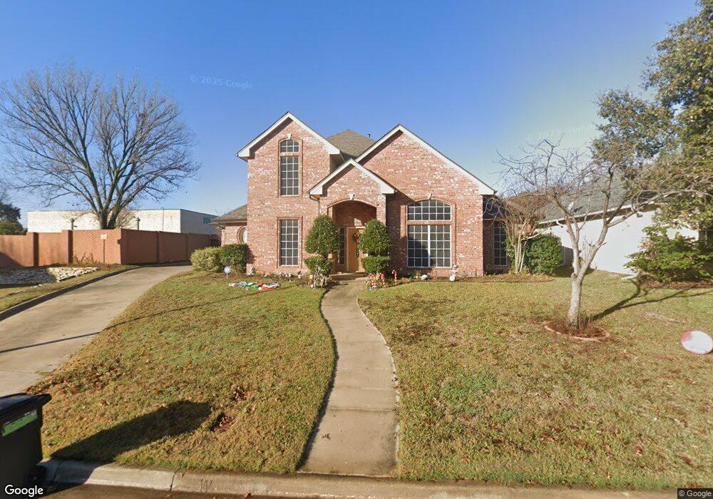 1639 Oak Creek Dr, Hurst, TX 76054 - photo 1