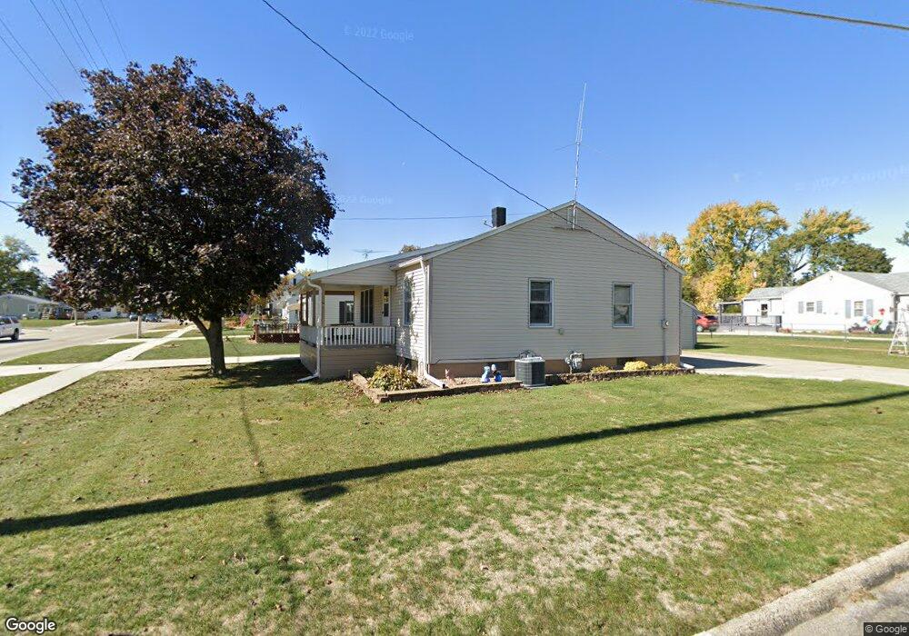 1400 N 4th Ave W, Newton, IA 50208 - photo 1