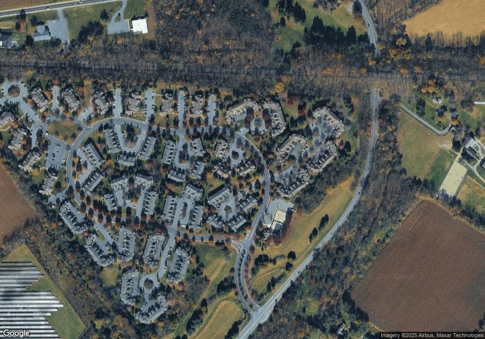 319 Clover Ct unit 319, Stewartsville, NJ 08886 - photo 1