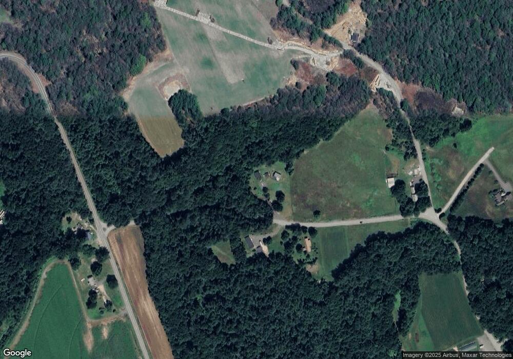 39 S Parrish Rd, Hinsdale, NH 03451 - photo 1