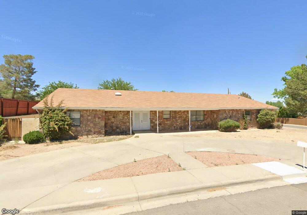 5610 Cedarwood St, Farmington, NM 87402 - photo 1