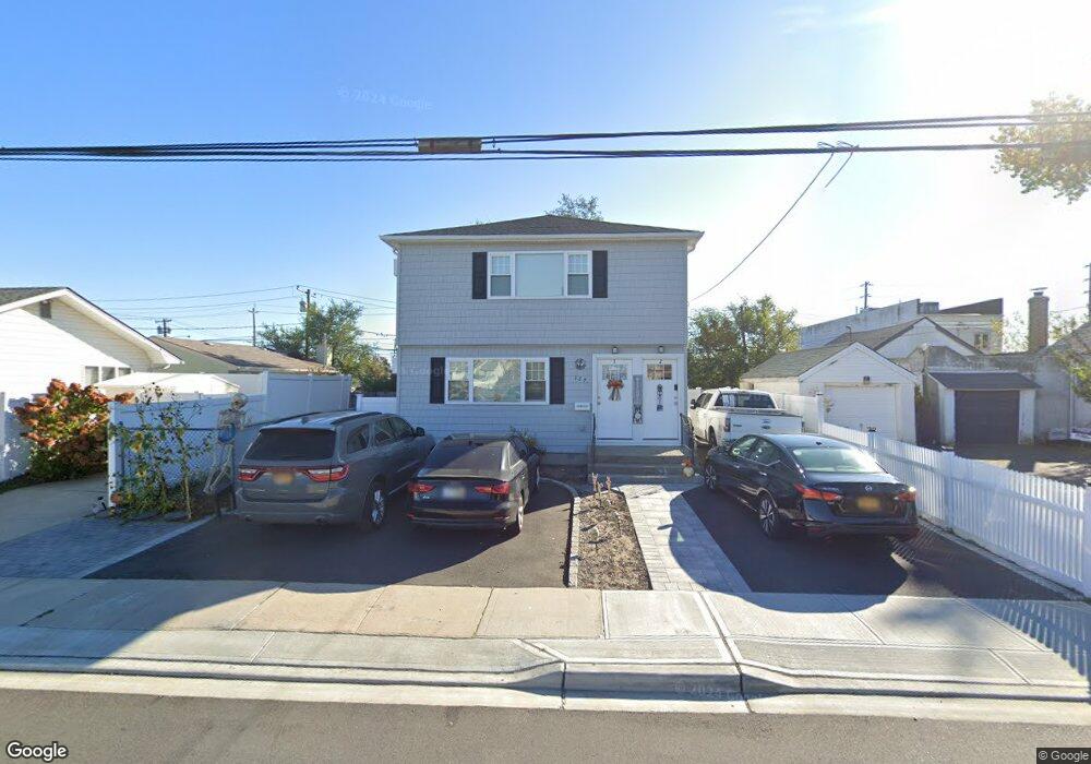 127 Quebec Rd unit 1, Island Park, NY 11558 - photo 1
