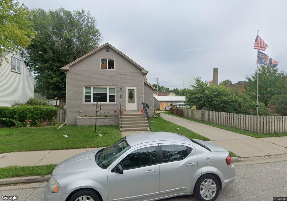 1016 6th St, Menominee, MI 49858 - photo 1