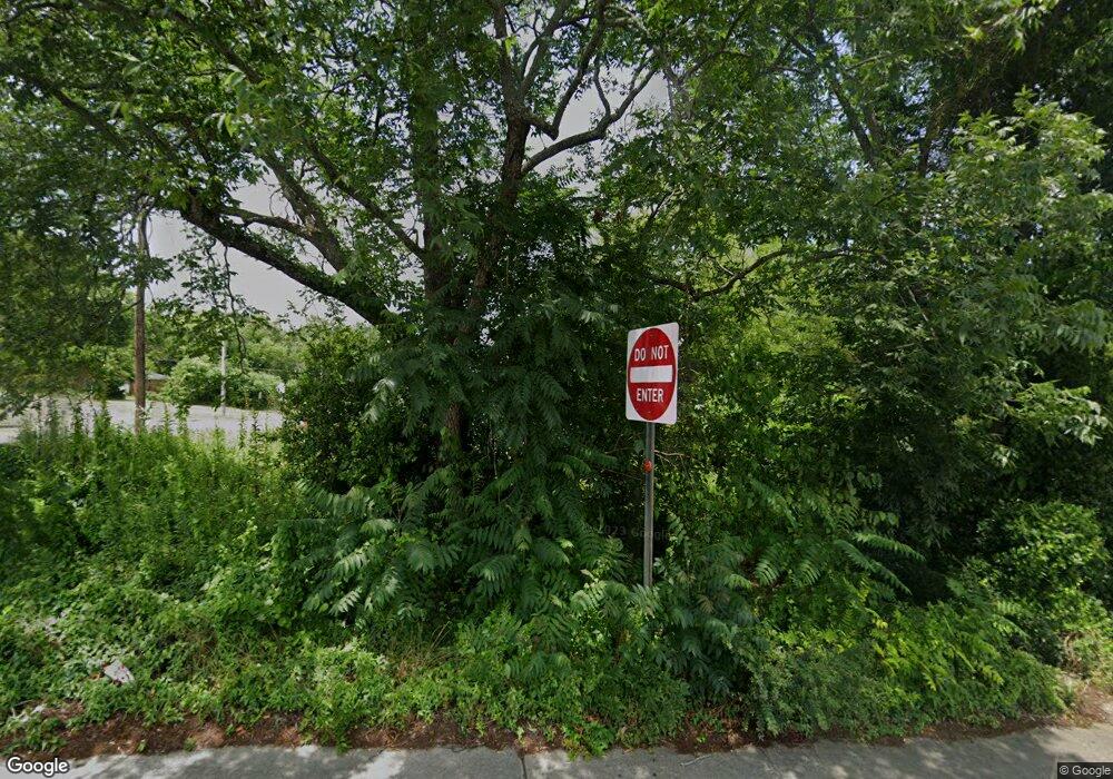 916 Emery Hwy, Macon, GA 31217 - photo 1