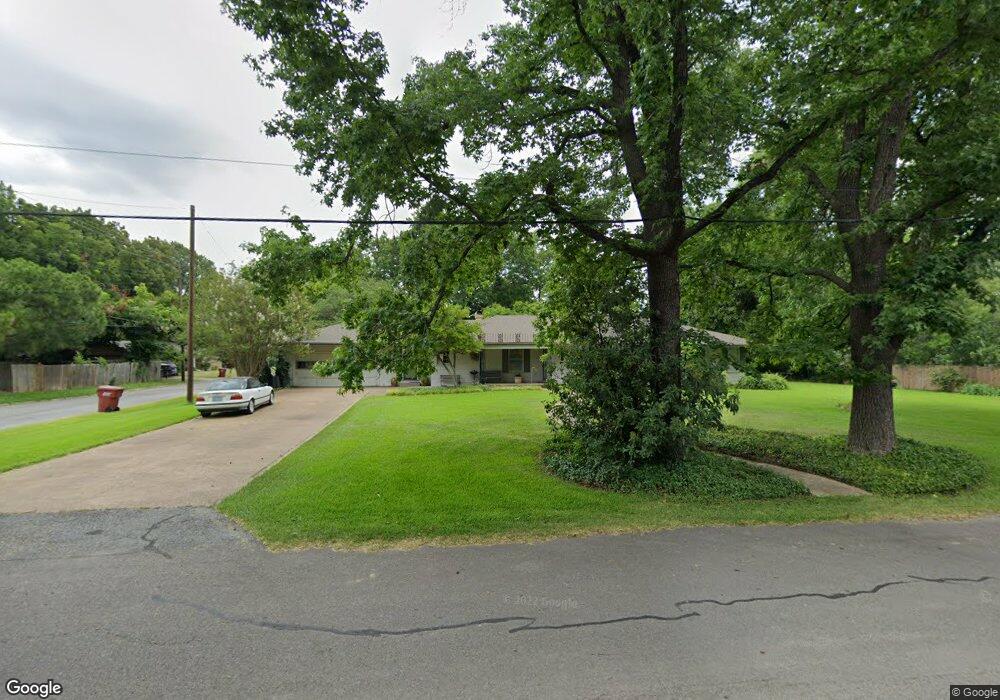 920 Park Ave, Bonham, TX 75418 - photo 1