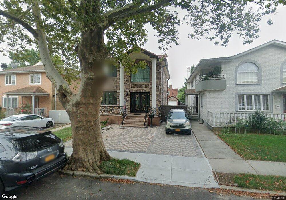 5336 193rd St, Fresh Meadows, NY 11365 - photo 1