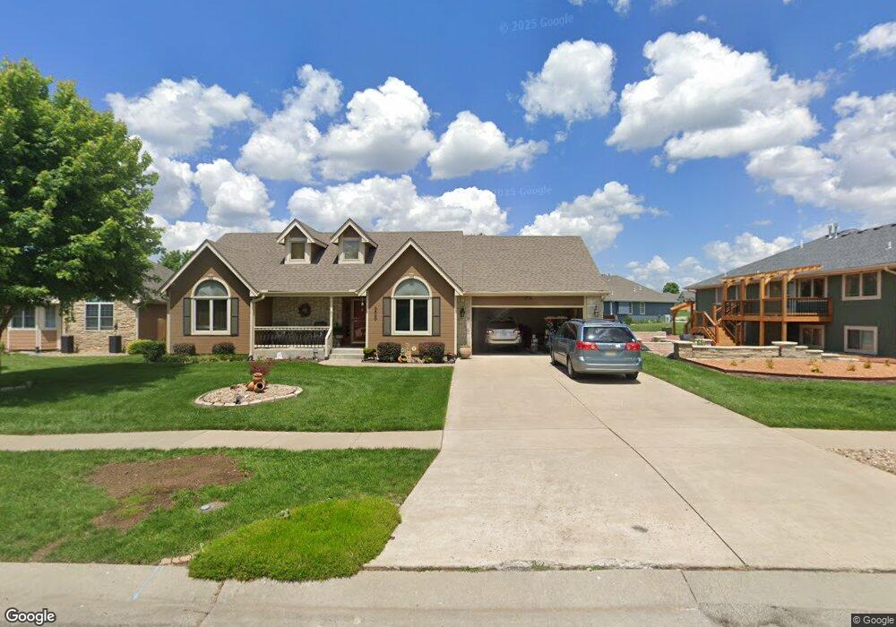 3606 SW 43rd St, Topeka, KS 66610 - photo 1