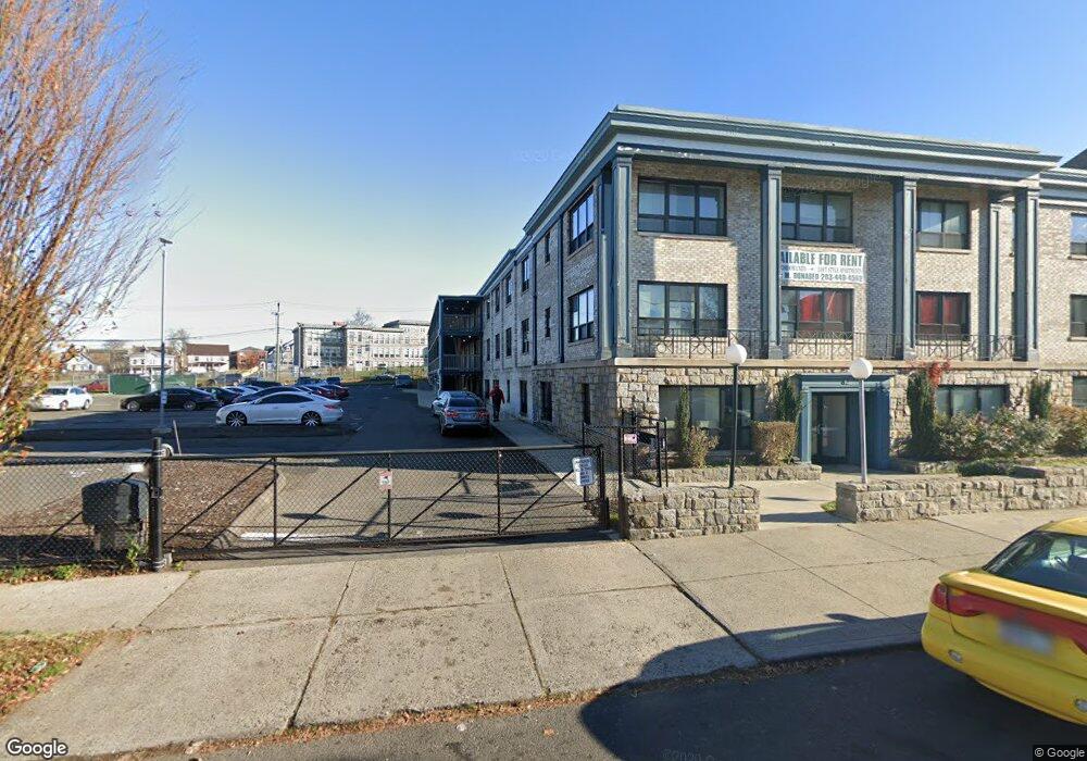 62 Coleman St unit 3J, Bridge Port, CT 06604 - photo 1