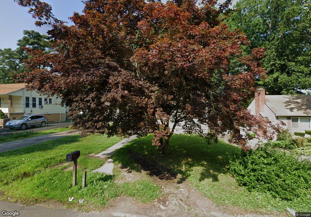 1699 Chopsey Hill Rd, Bridgeport, CT 06606 - photo 1