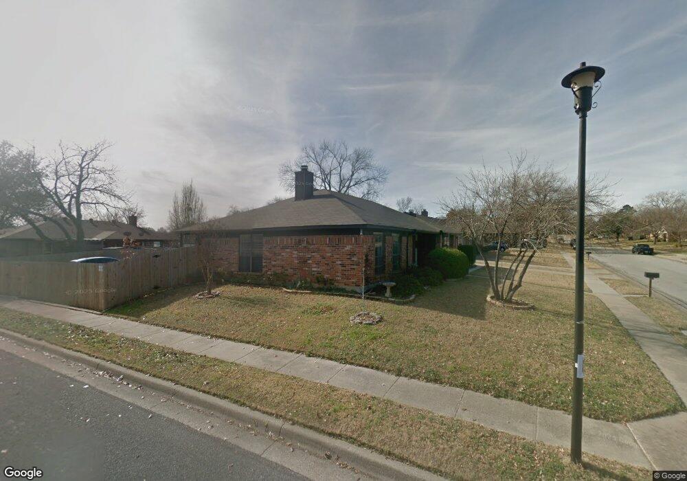 2436 Oakmont Dr, Bedford, TX 76022 - photo 1