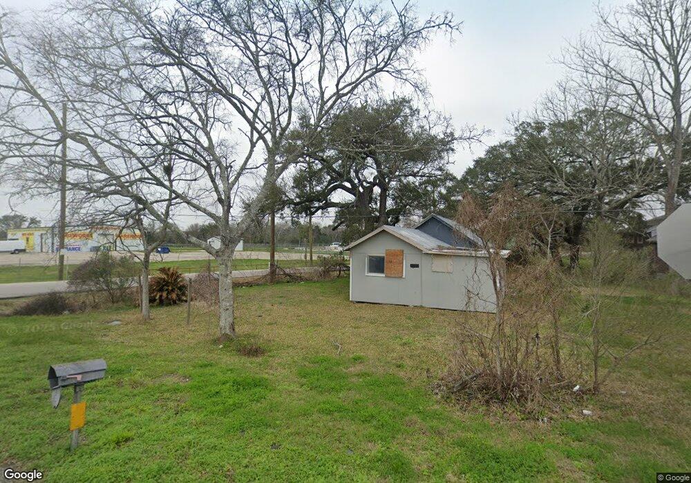 18202 Magnolia St, Alvin, TX 77511 - photo 1