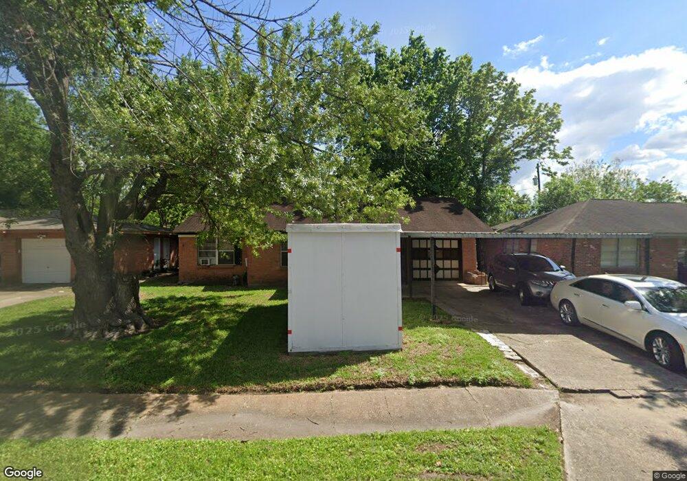 422 E Delz Dr, Houston, TX 77022 - photo 1