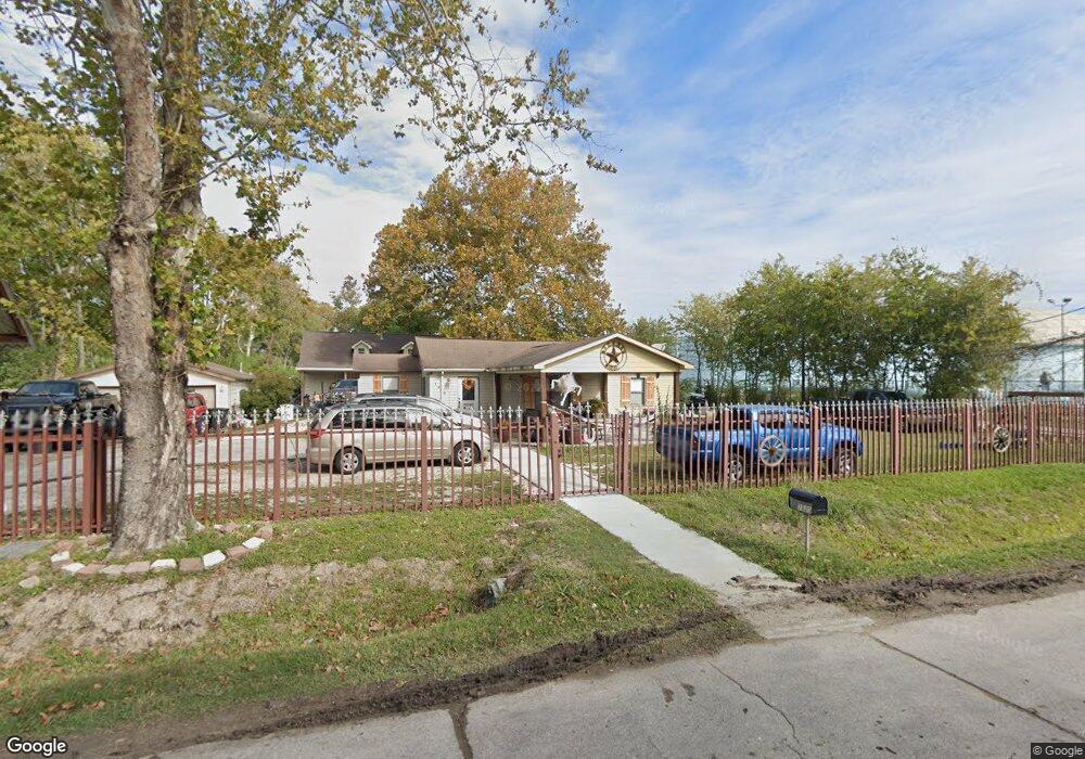 1812 Dolly Wright St, Houston, TX 77088 - photo 1