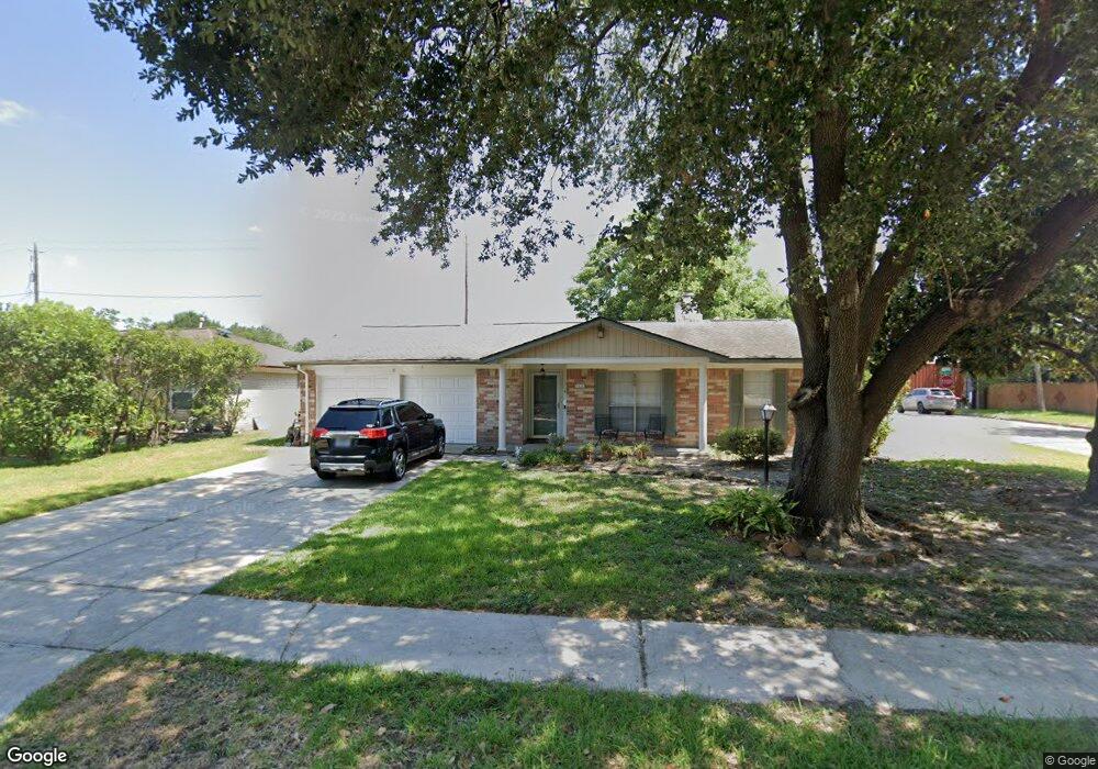 1026 Twin Falls Rd, Houston, TX 77088 - photo 1