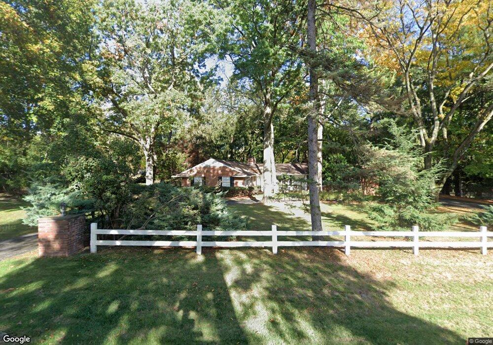 30708 N Greenbriar Rd, Franklin, MI 48025 - photo 1