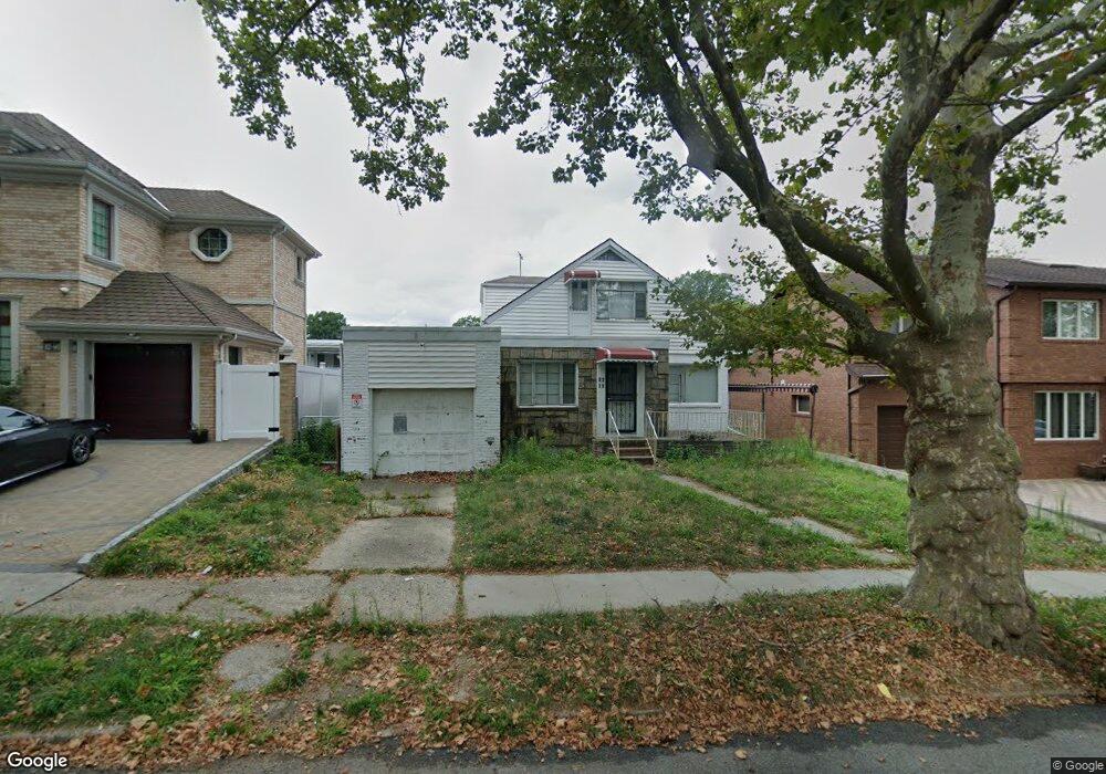 8236 189th St, Hollis, NY 11423 - photo 1