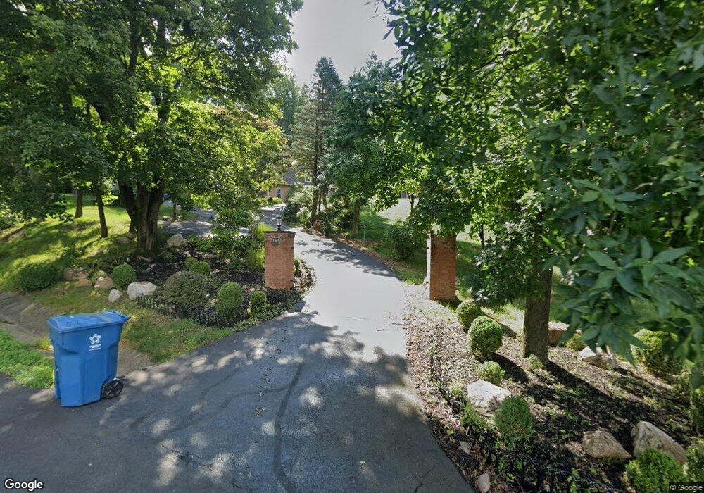 1301 Alps Dr, McLean, VA 22102 - photo 1