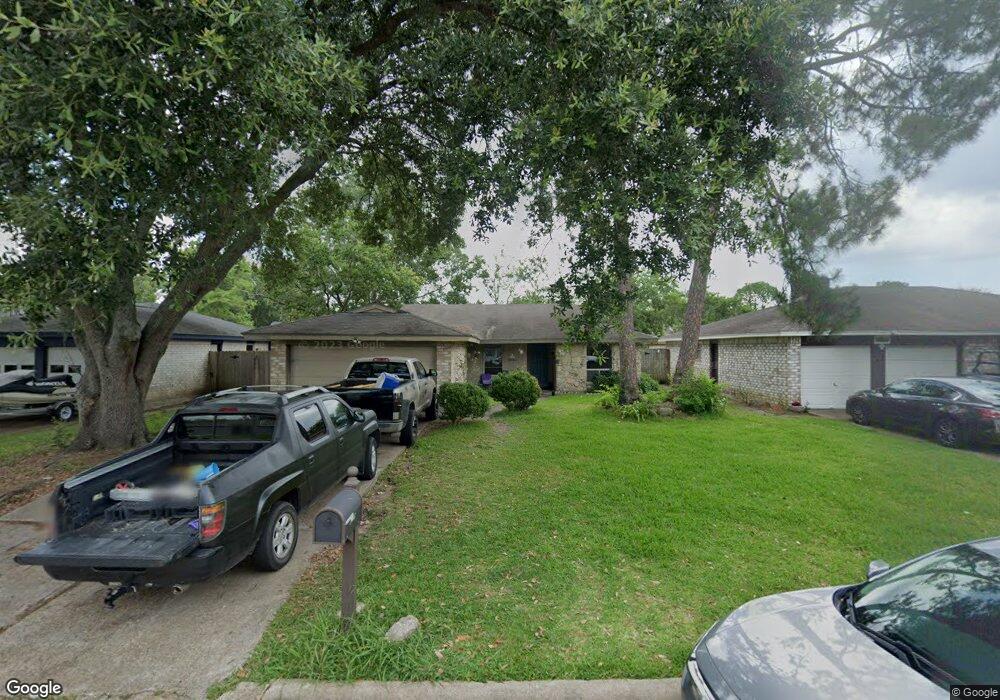 16807 Barcelona Dr, Friendswood, TX 77546 - photo 1