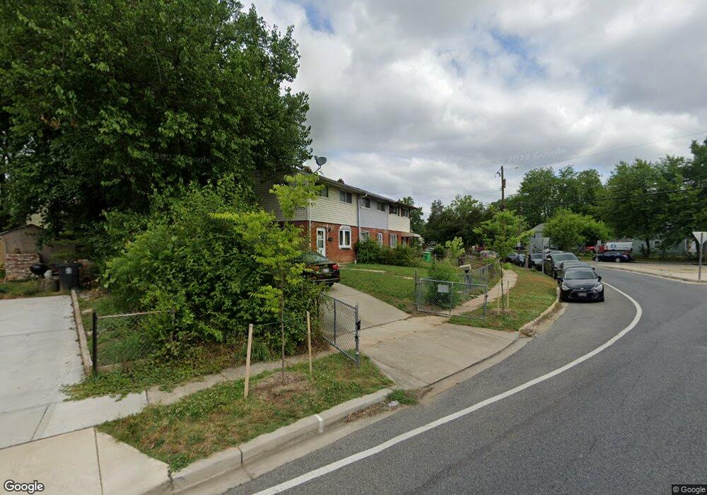 2340 Kent Village Dr, Hyattsville, MD 20785 - photo 1