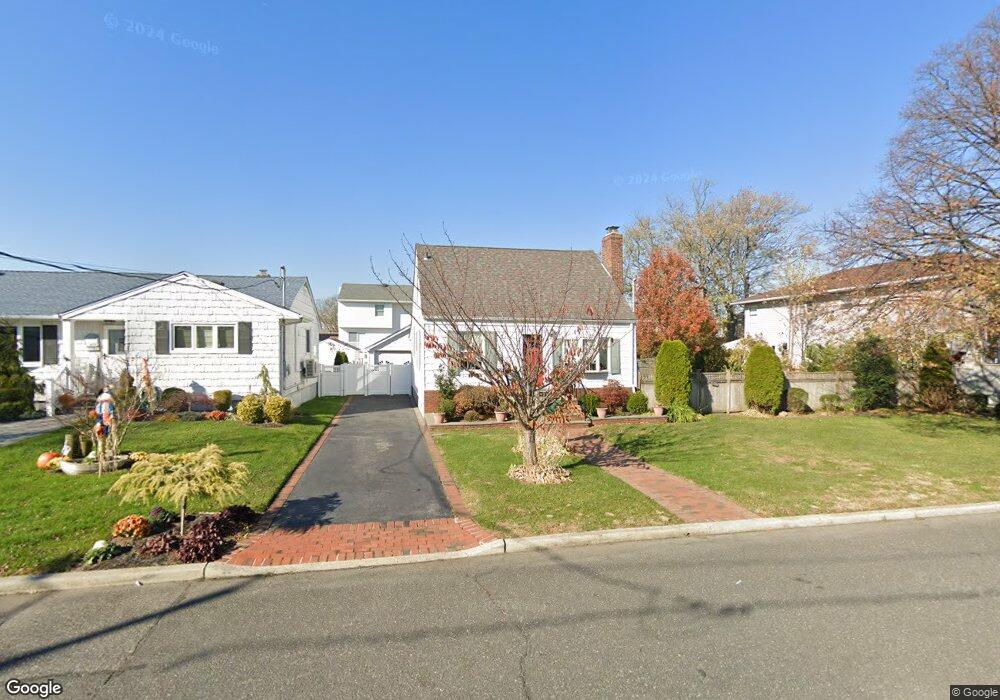 4060 Connecticut Ave, Island Park, NY 11558 - photo 1