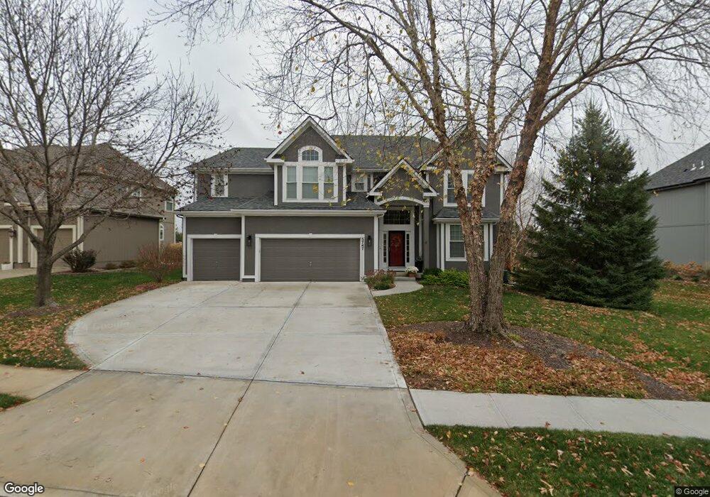 5747 Payne St, Shawnee, KS 66226 - photo 1