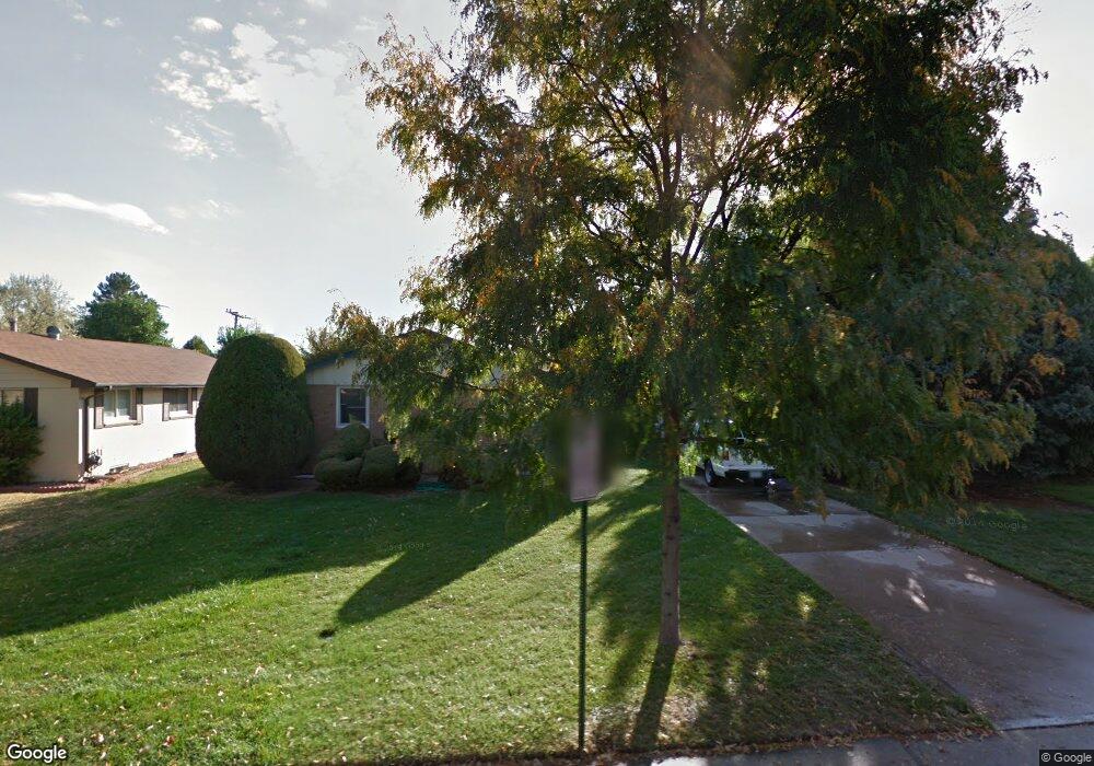 566 Kenton St, Aurora, CO 80010 - photo 1