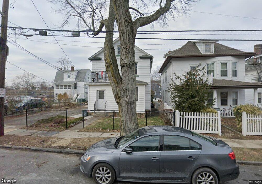 211 Jessamine Ave, Yonkers, NY 10701 - photo 1