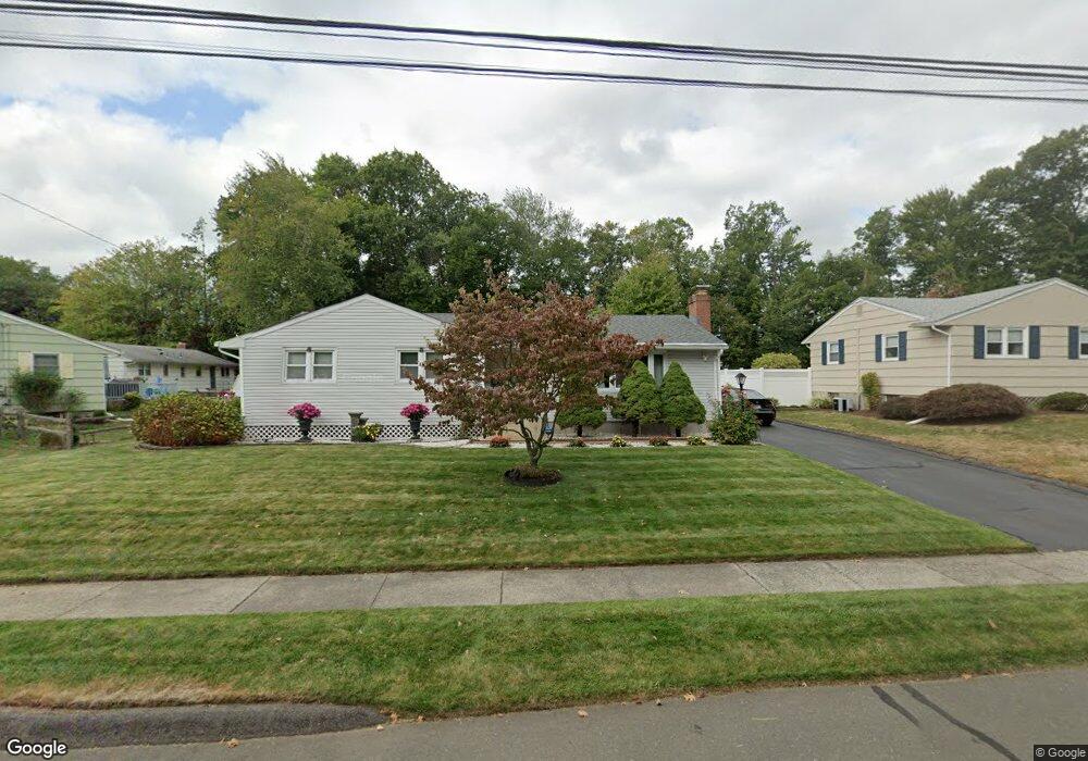 27 Huckleberry Ln, West Hartford, CT 06110 - photo 1